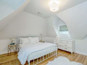 23 Ivy Way, Port Washington NY 11050