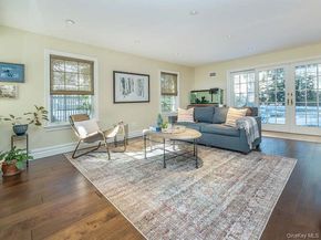 23 Ivy Way, Port Washington NY 11050