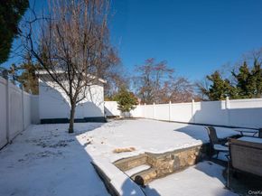 19611 Pompeii Avenue, Hollis NY 11423