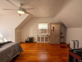 19611 Pompeii Avenue, Hollis NY 11423