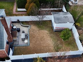 19611 Pompeii Avenue, Hollis NY 11423