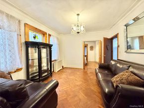 2037 149th Street, Whitestone NY 11357