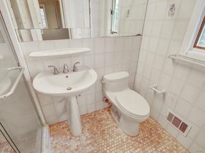 25 North Drive, Great Neck NY 11021