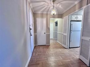 60 Hempstead Avenue 1J, Lynbrook NY 11563