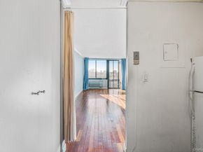 152-18 Union Turnpike 8S, Flushing NY 11367