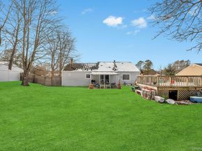 17 Groton Lane, Coram NY 11727