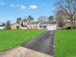 17 Groton Lane, Coram NY 11727