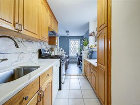 149-30 88th Street 6J, Lindenwood NY 11414