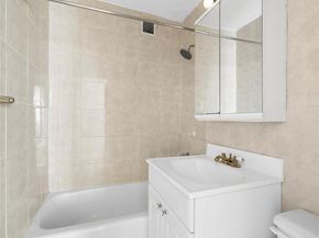 11817 Union Turnpike 21K, Forest Hills NY 11375