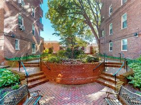 118-11 84th Avenue 301, Kew Gardens NY 11415