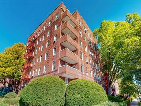 118-11 84th Avenue 301, Kew Gardens NY 11415