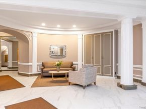 118-11 84th Avenue 301, Kew Gardens NY 11415