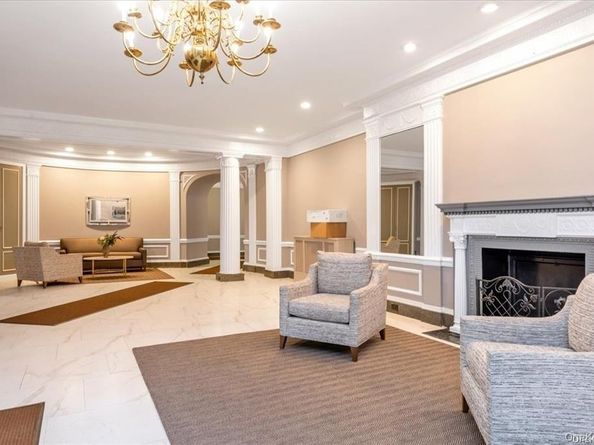 118-11 84th Avenue 301, Kew Gardens NY 11415