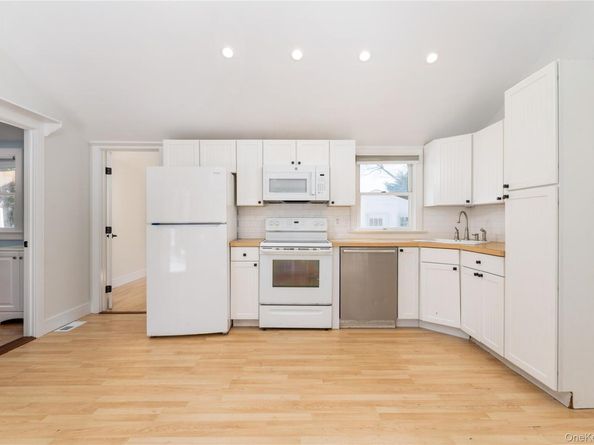 5 Sherman Avenue, Hampton Bays NY 11946