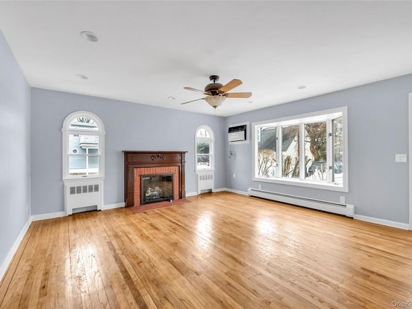 29 Glen Cove Drive, Glen Head NY 11545