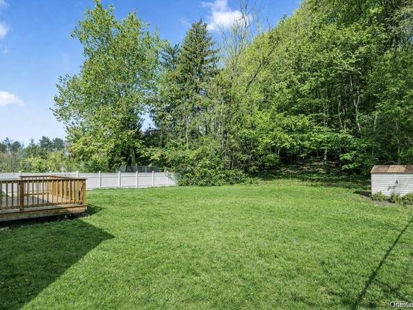 16 Meadow Road, Cortlandt Manor NY 10548