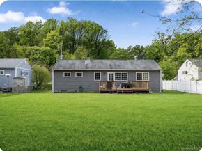 16 Meadow Road, Cortlandt Manor NY 10548