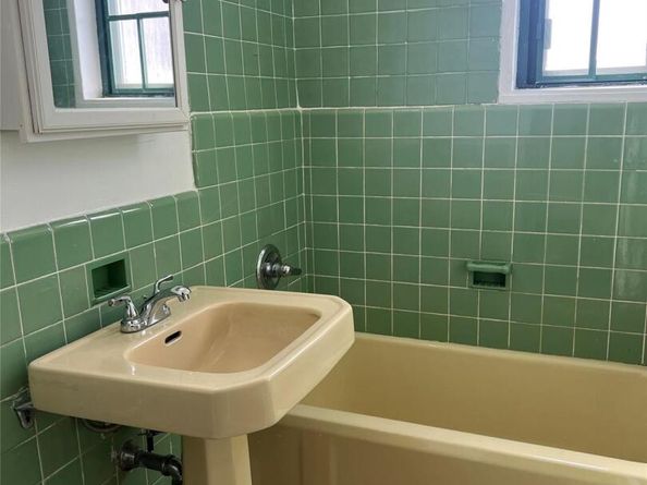 1604 Metropolitan Avenue 12A, Bronx NY 10462