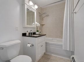 136 Beach 117th Street 4N, Rockaway Park NY 11694