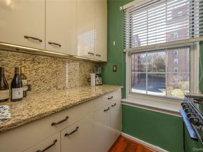 25 Parkview Avenue 2K, Bronxville NY 10708