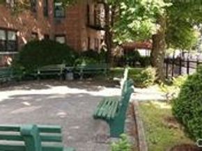 Kew Gardens Rd RD 6N, Richmond Hill North NY 11418