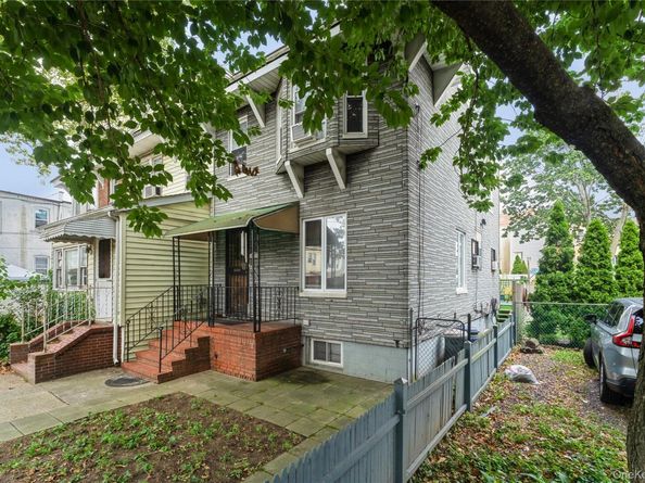 102-15 85th Drive, Richmond Hill NY 11418