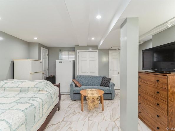 102-15 85th Drive, Richmond Hill NY 11418