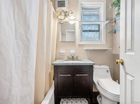 27-28 Humphreys Street, East Elmhurst NY 11369