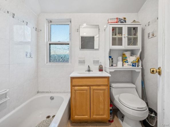 27-28 Humphreys Street, East Elmhurst NY 11369