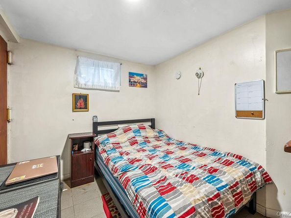 27-28 Humphreys Street, East Elmhurst NY 11369