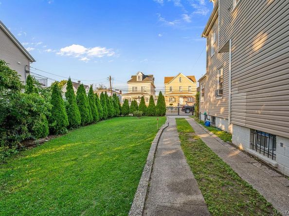27-28 Humphreys Street, East Elmhurst NY 11369