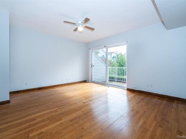 18 Windward Lane 17, Bronx NY 10464