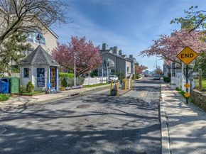 18 Windward Lane 17, Bronx NY 10464