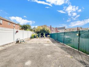 1573 Hollywood Avenue, Bronx NY 10461
