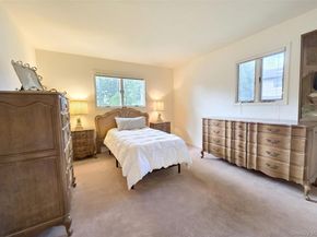 3 Candlestick Court, Dix Hills NY 11746