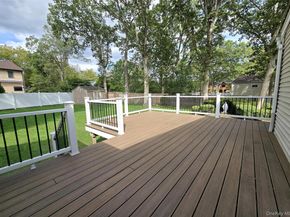 3 Candlestick Court, Dix Hills NY 11746