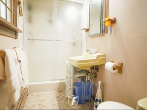 6 Waltie Court, West Babylon NY 11704