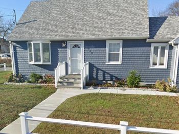765 Shore Walk