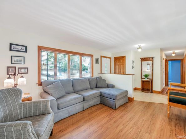 1 Chuck Lane, Selden NY 11784