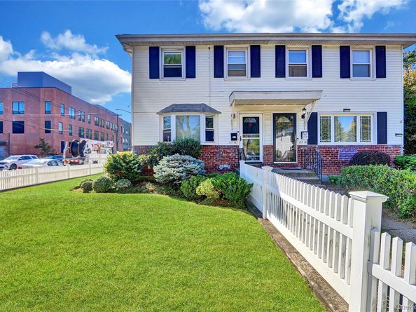 217-18 64 Avenue, Bayside NY 11364