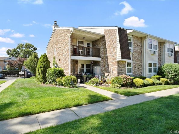 162 Millard 162, West Babylon NY 11704
