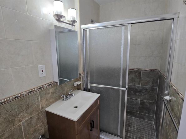 175-20 Wexford Terrace 3S, Jamaica Estates NY 11432
