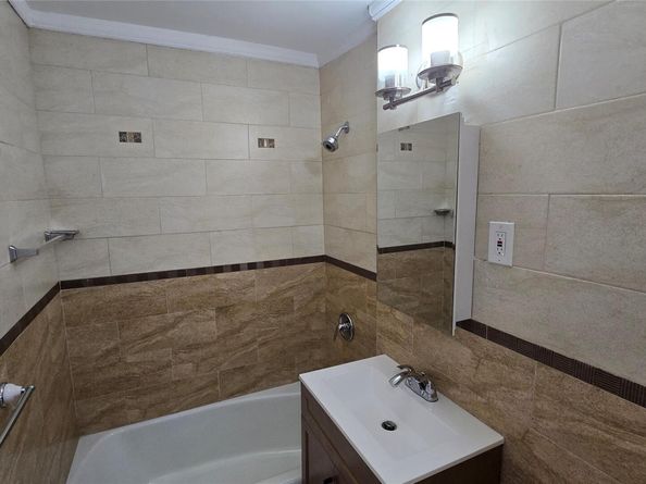 175-20 Wexford Terrace 3S, Jamaica Estates NY 11432
