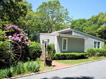 11 West Drive