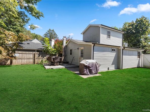 35 Rose Street, Hauppauge NY 11788