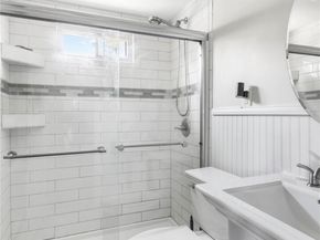 35 Rose Street, Hauppauge NY 11788