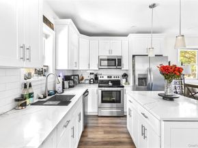 35 Rose Street, Hauppauge NY 11788