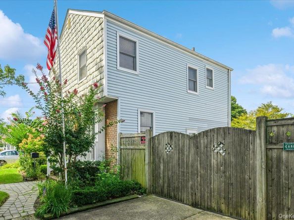 2090 Beech Street, Wantagh NY 11793