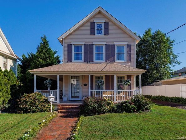 7 Waverly Place, Rockville Centre NY 11570