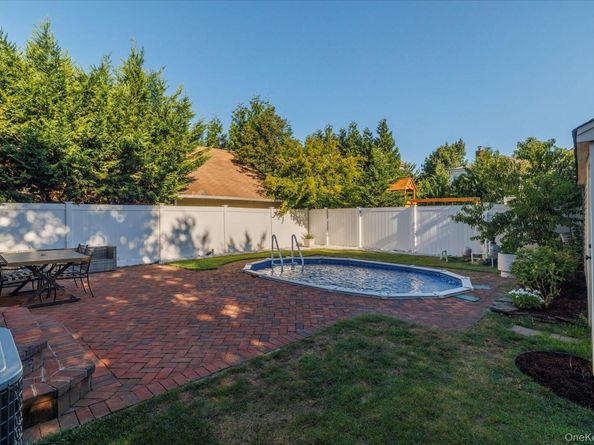 7 Waverly Place, Rockville Centre NY 11570